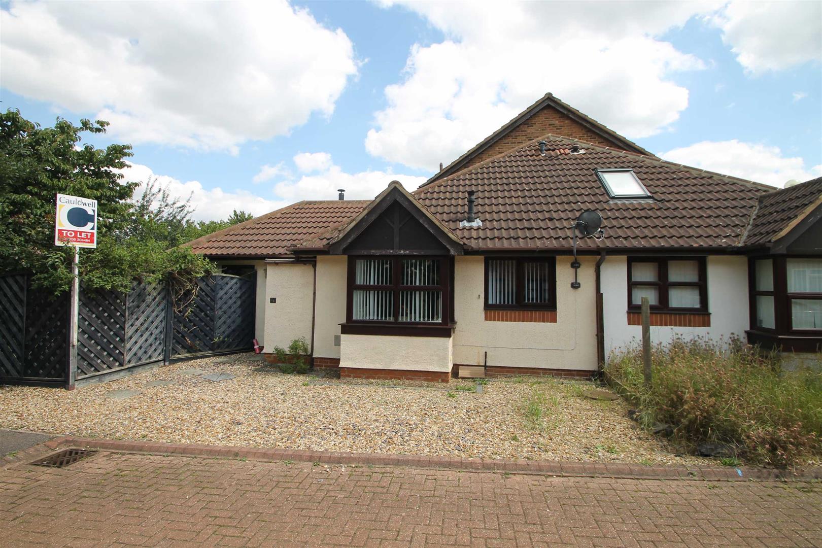 1 bed property in Boxberry Gardens, Milton Keynes